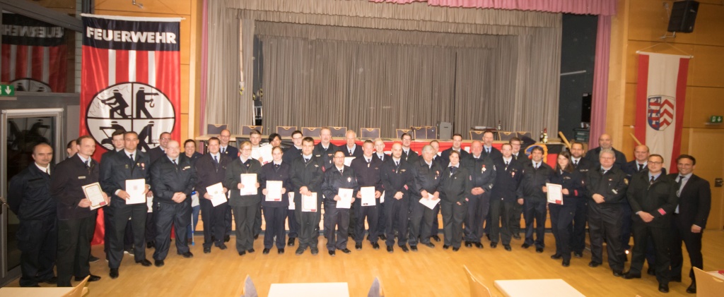 Gruppenfoto Geehrte Gewaehlte Befoerderte